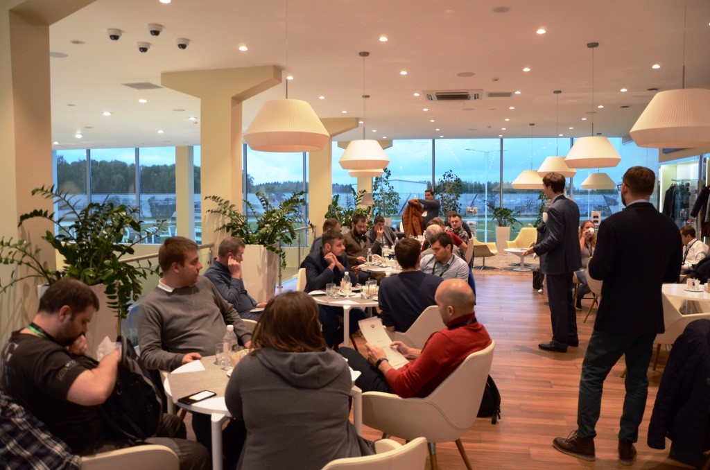 NETLAB и Huawei провели конференцию в центре водительского мастерства Jaguar – Land Rover